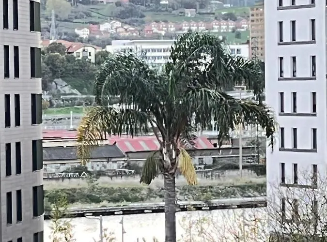 Small Lux Beachcity Close To Metro *