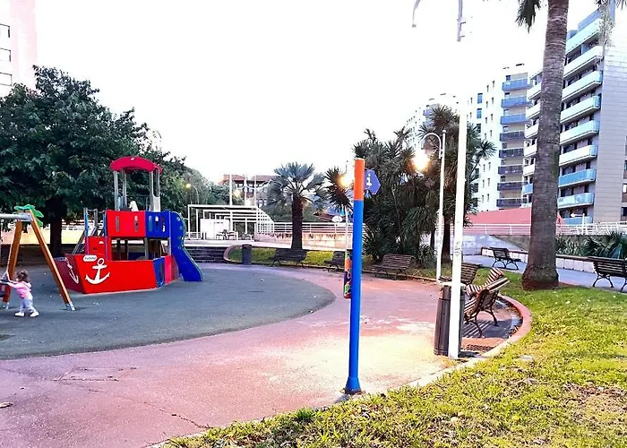 Small Lux Beachcity Close To Metro Apartament