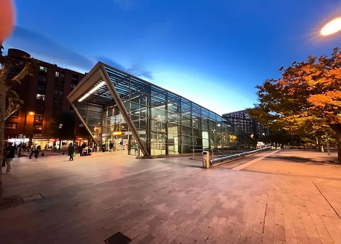 Small Lux Beachcity Close To Metro *